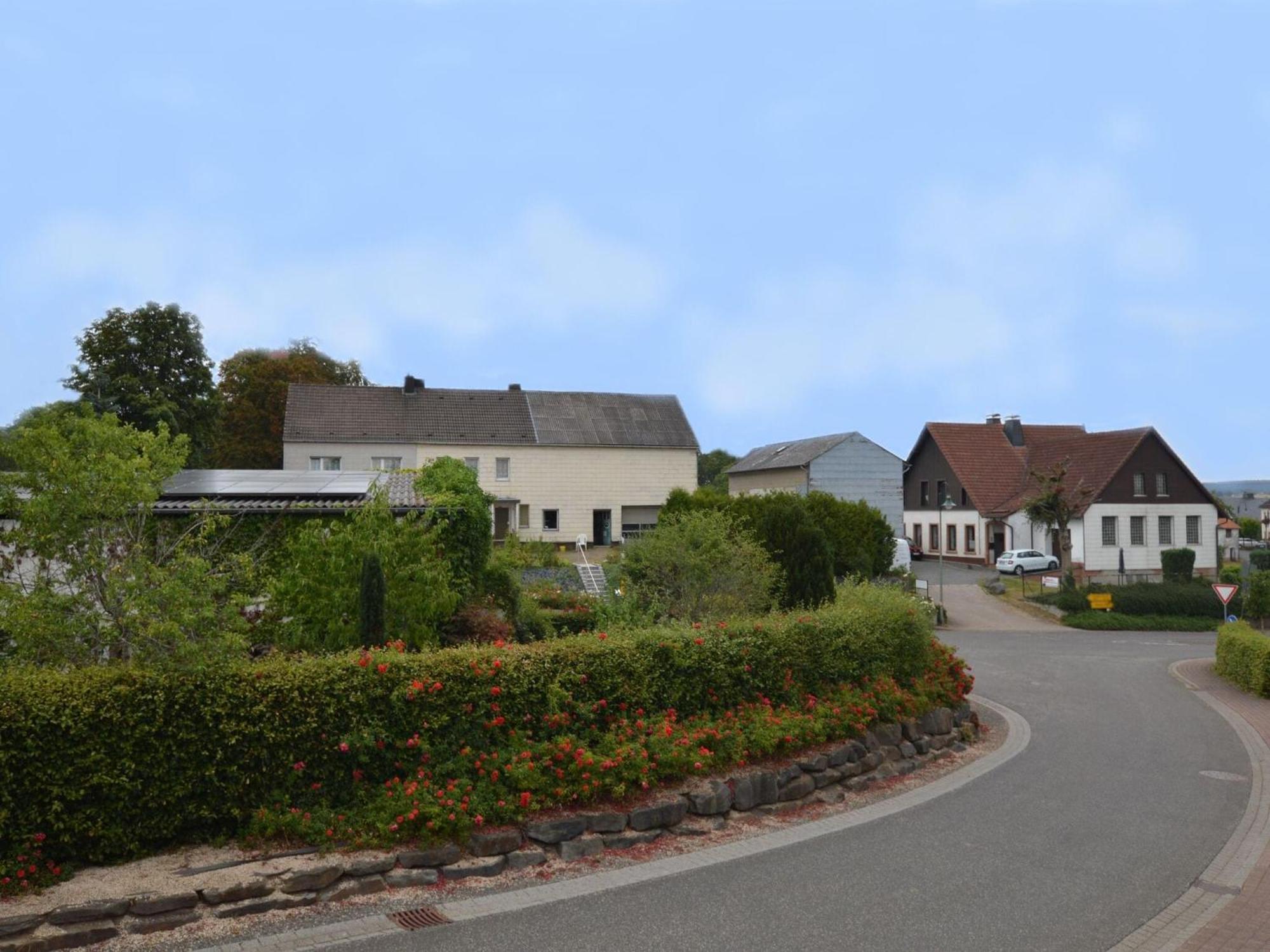 Apartment With Garden In A Wooded Setting Auw bei Prum Buitenkant foto